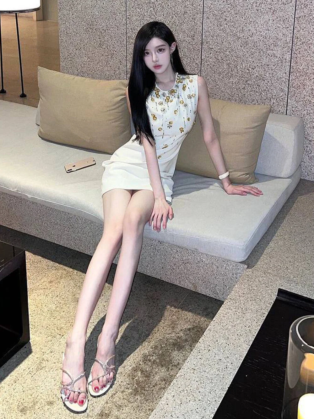 雅典娜 - 高端模特模卡