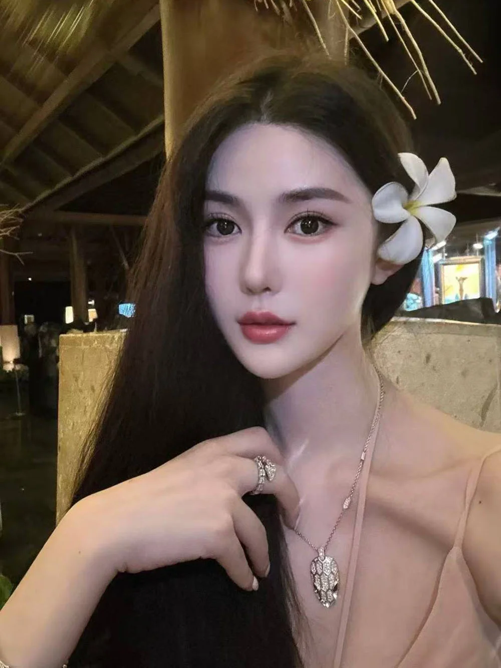 莉莉亚 - 高端模特模卡